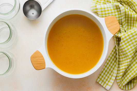 El caldo de pollo: una base esencial para tus mejores recetas
