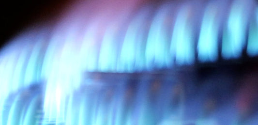 Leña o gas: la eterna pregunta. Tradición, tecnología y el futuro del buen cocinar